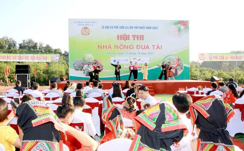 Chủ tịch Quốc hội Vương Đình Huệ dự Hội thi “Nhà nông đua tài”