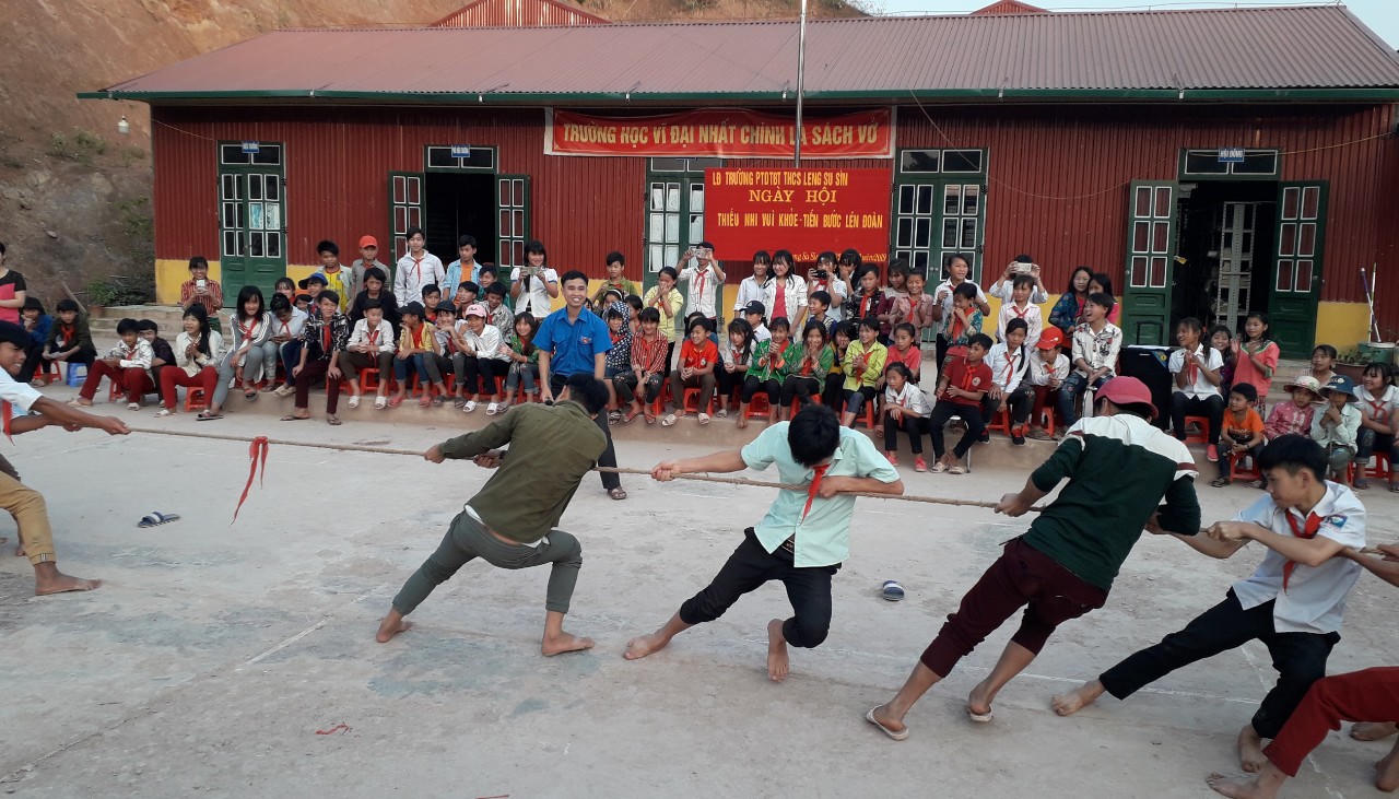 Chính sách pháp luật - “Bệ đỡ” chắp cánh ước mơ cho học sinh dân tộc thiểu số ở huyện biên giới Mường Nhé