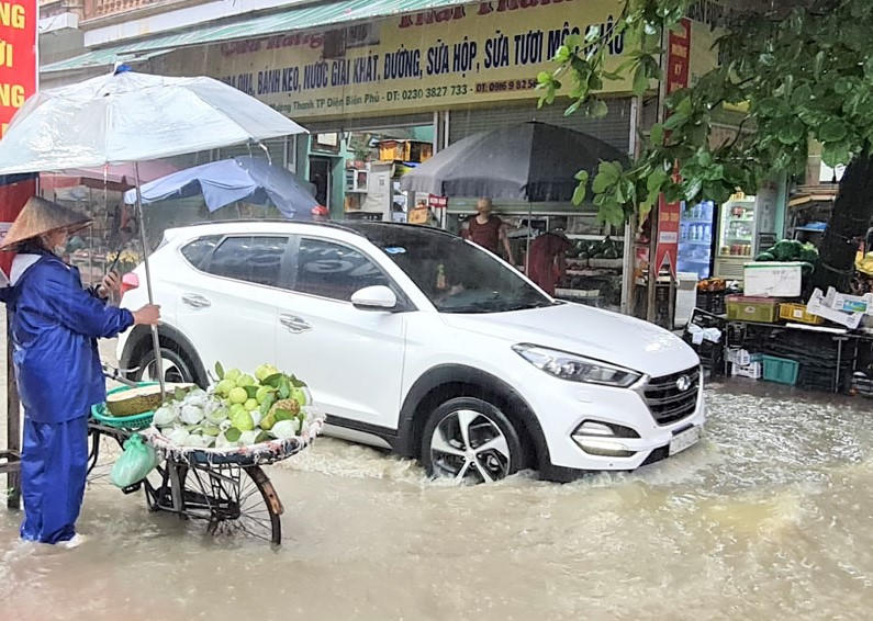 Mưa lớn kéo dài gây thiệt hại lớn tại Sơn La – Điện Biên