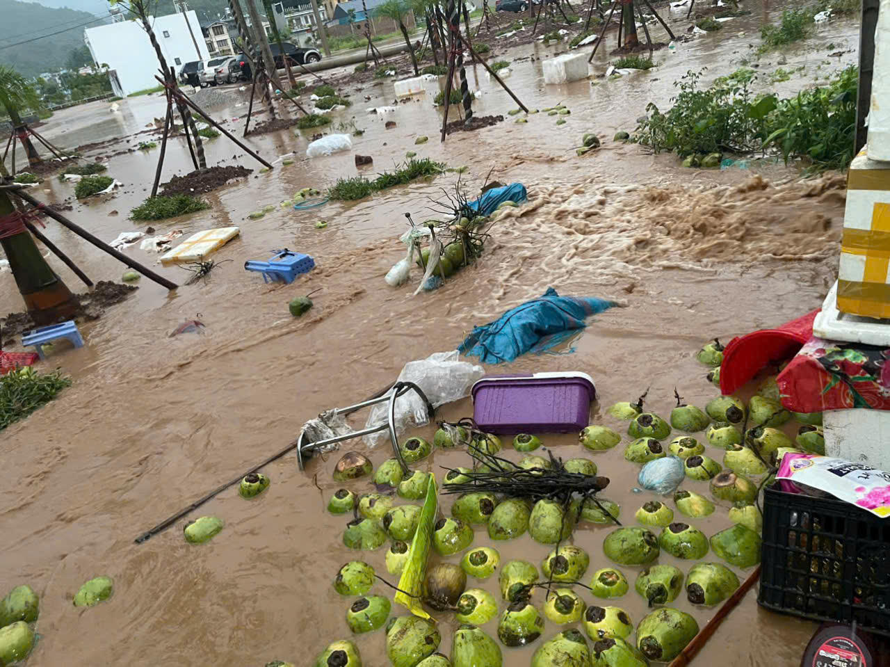 Ngập sâu nhiều khu vực tại Sơn La do mưa lớn