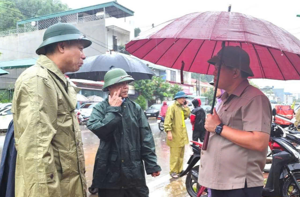 Cảnh lũ dữ 'bủa vây' nhiều nơi tại Sơn La 