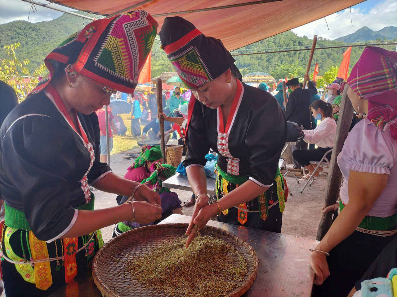 Khám phá Lễ hội mừng cơm mới tại Ngọc Chiến