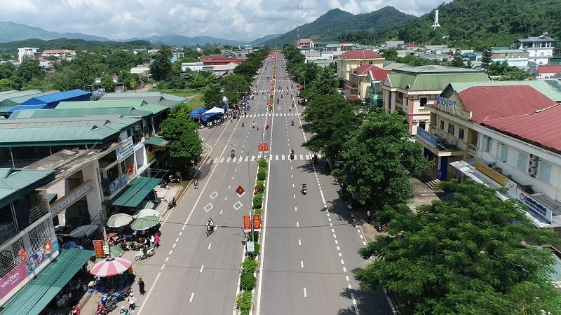 Huyện biên giới Mường Nhé đầu tư cơ sở hạ tầng để tạo động lực phát triển