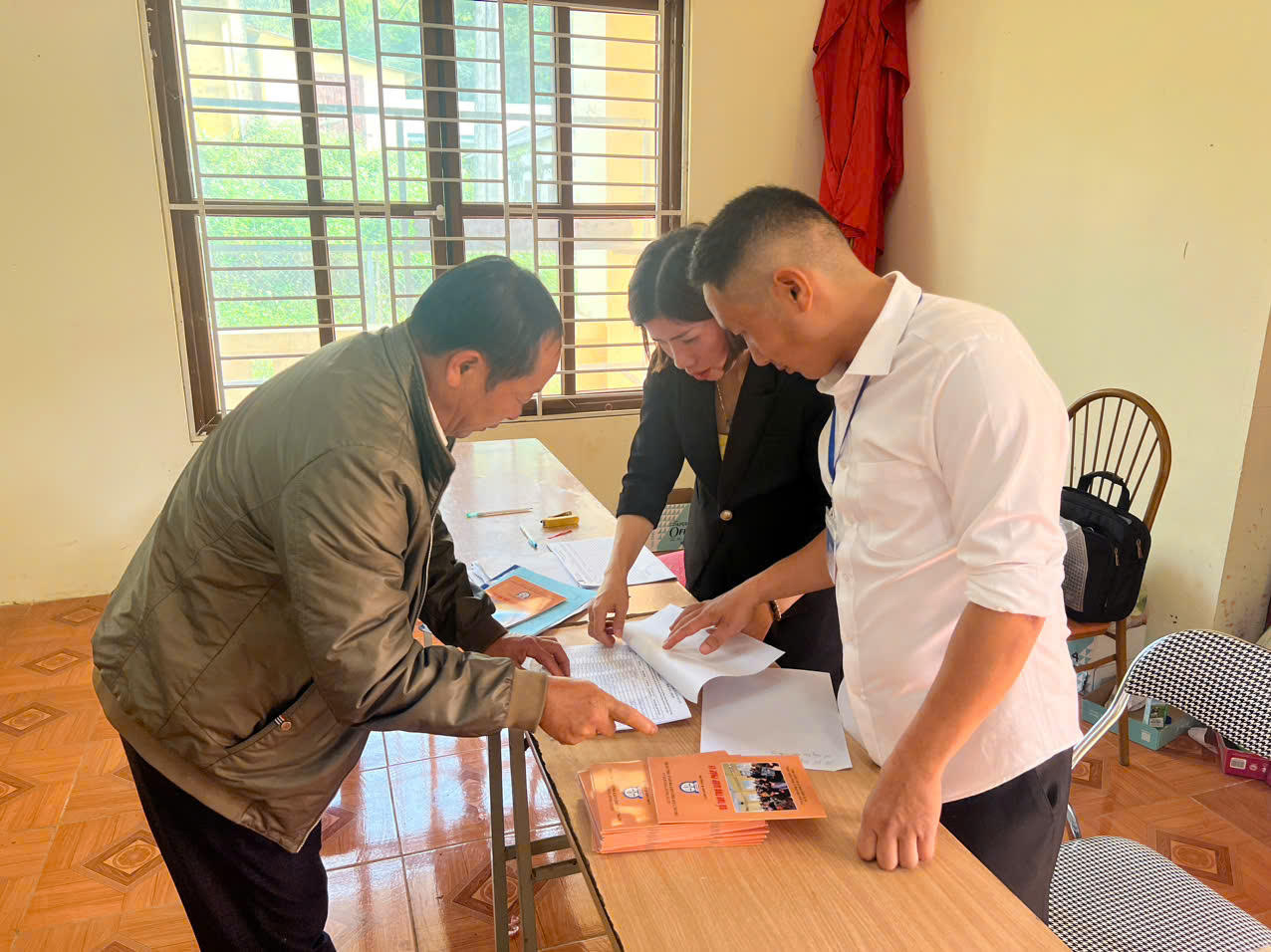 Sơn La: Nâng cao kiến thức trợ giúp pháp lý cho người có uy tín trong cộng động