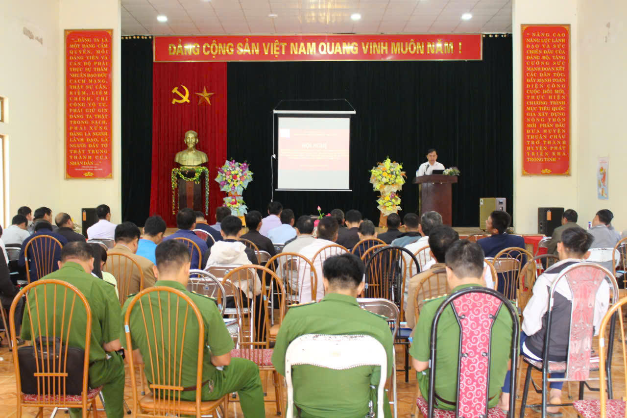 Sơn La: Nâng cao kiến thức trợ giúp pháp lý cho người có uy tín trong cộng động