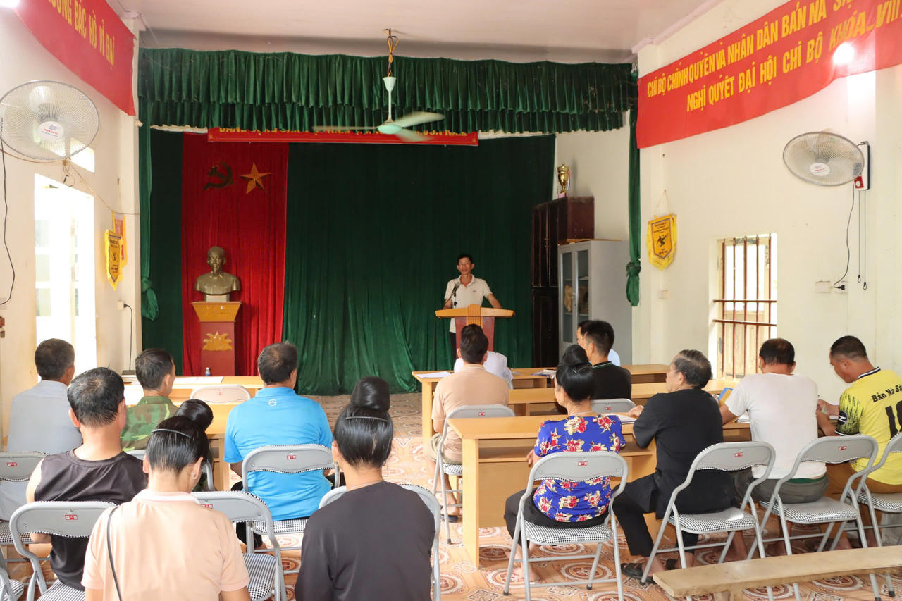 Huyện biên giới Sơn La đẩy mạnh tỷ lệ người tham gia bảo hiểm y tế