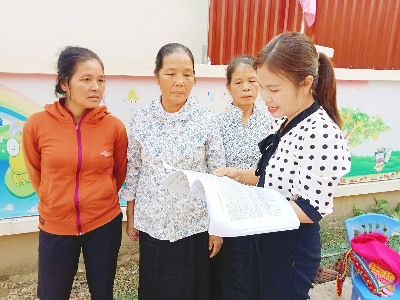 Nỗ lực nâng cao độ che phủ bảo hiểm y tế ở xã nông thôn mới