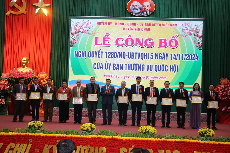 Công bố sáp nhập đơn vị hành chính cấp xã tại Yên Châu 