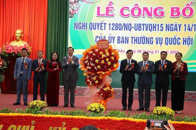 Công bố sáp nhập đơn vị hành chính cấp xã tại Yên Châu 