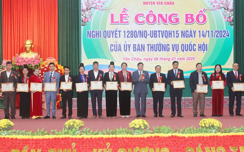 Công bố sáp nhập đơn vị hành chính cấp xã tại Yên Châu 