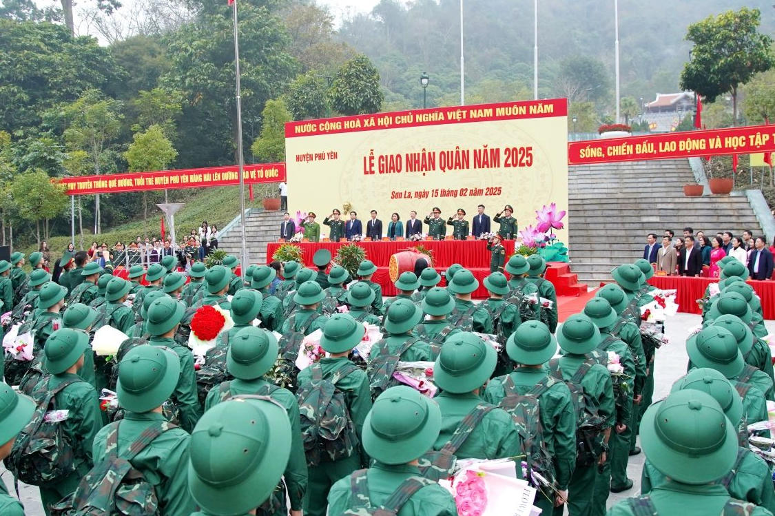 Rộn ràng ngày hội tòng quân ở Sơn La