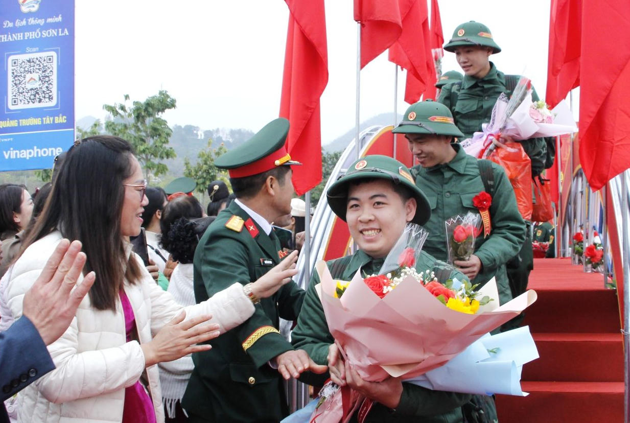 Rộn ràng ngày hội tòng quân ở Sơn La