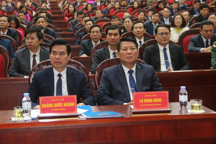 Sơn La: Công bố quyết định hợp nhất các cơ quan đảng và công tác cán bộ