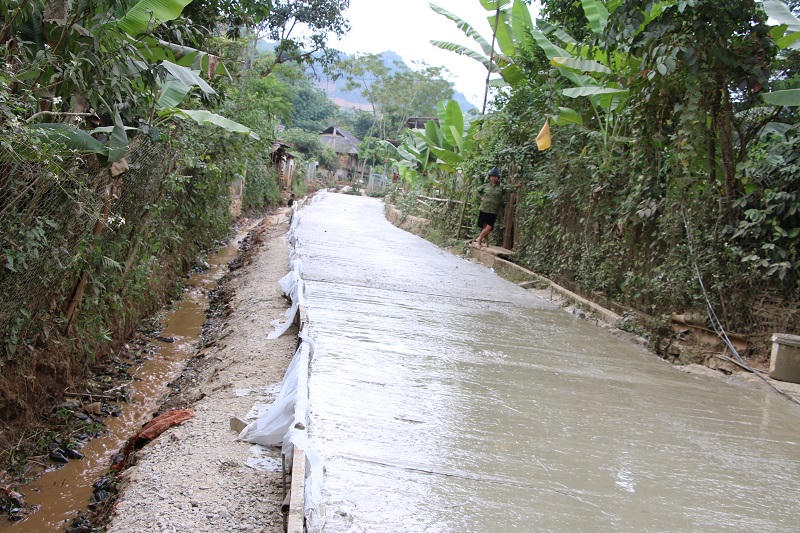 Huyện nghèo ở Sơn La tăng cường kết nối giao thông làm đòn bẩy phát triển kinh tế