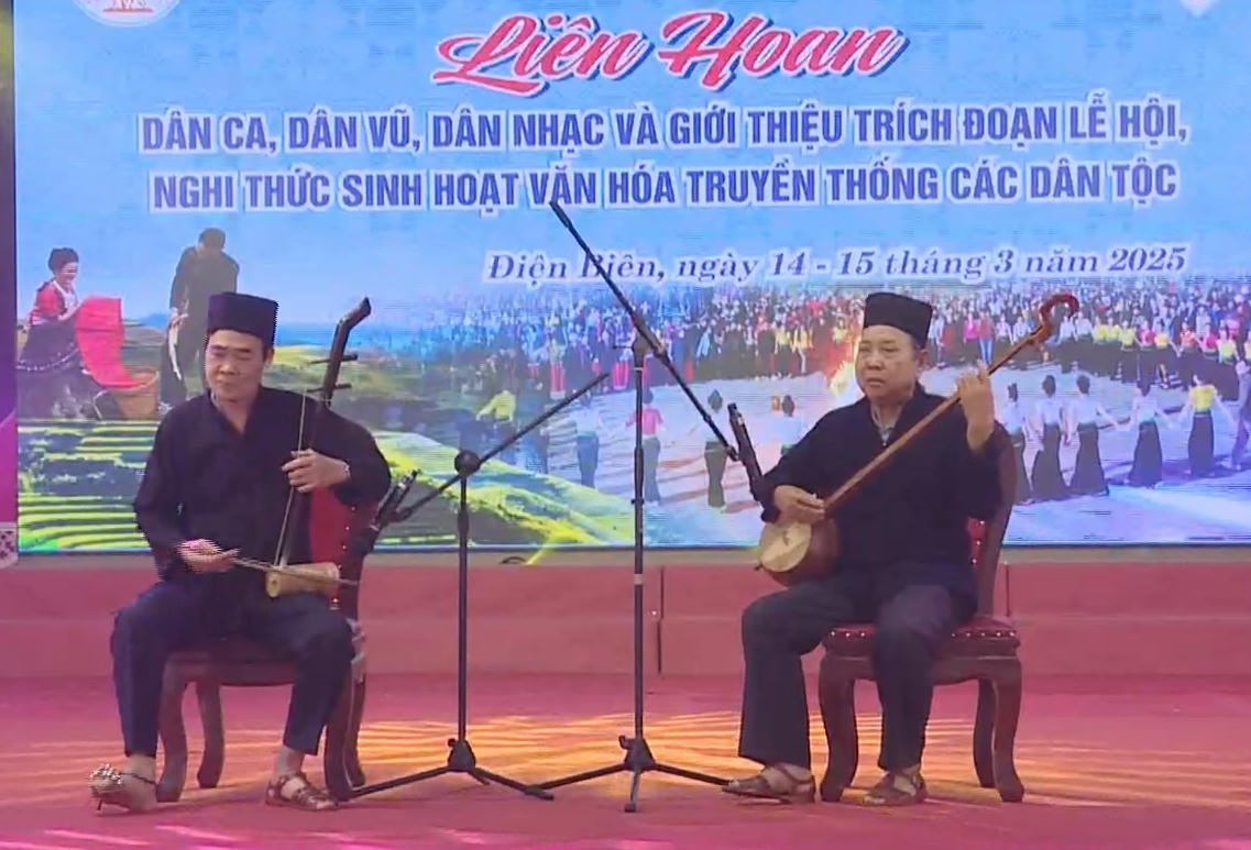 Những trải nghiệm thú vị tại Lễ hội hoa ban Điện Biên