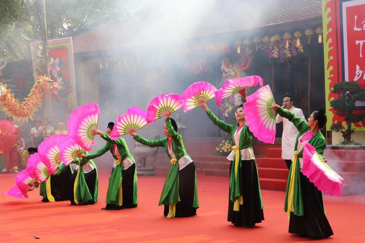 Đặc sắc Lễ hội Thành Bản Phủ ở Điện Biên