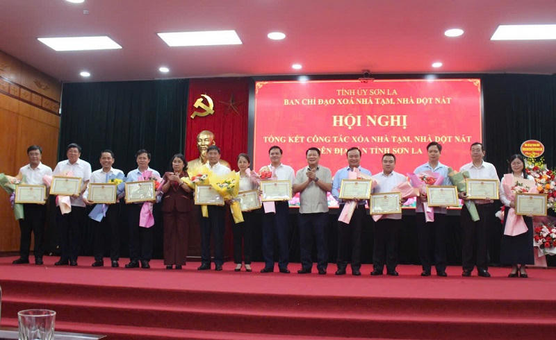 Tỉnh miền núi Sơn La hoàn thành công tác xóa nhà tạm