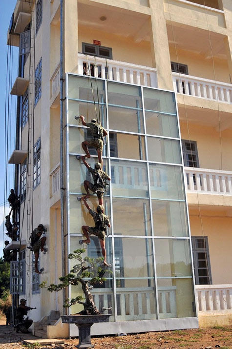 Xem đặc công Việt Nam xung trận