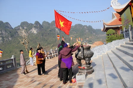 Ngắm ngôi chùa nơi địa đầu Tổ quốc