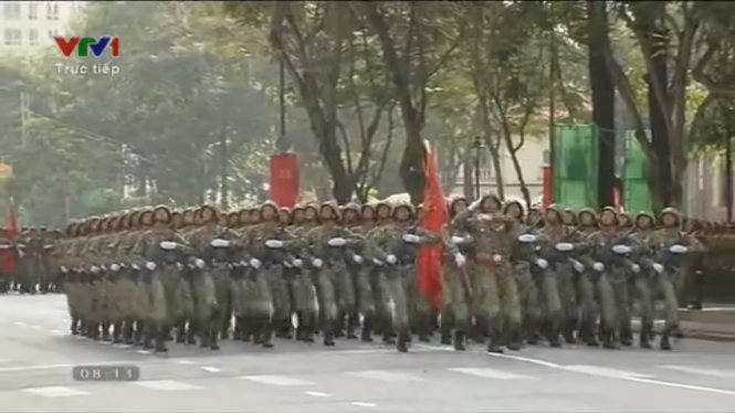 TP. Hồ Chí Minh diễu hành, diễu binh mừng 40 năm thống nhất