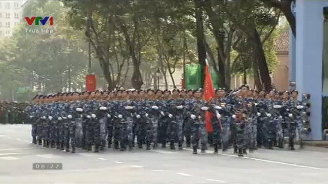 TP. Hồ Chí Minh diễu hành, diễu binh mừng 40 năm thống nhất