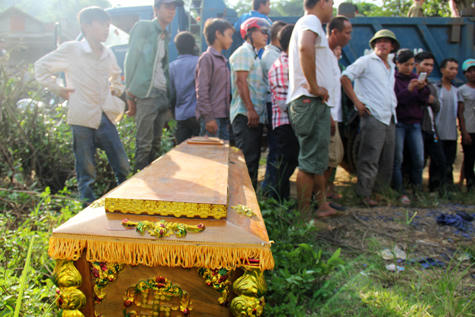 Yên Bái huy động hơn 300 trinh sát truy bắt hung thủ vụ thảm án