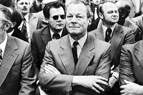 Kỳ 3: Siêu điệp viên bại lộ vì lý do... lãng xẹt