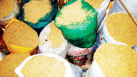 Xem người Xê Đăng giữ lúa