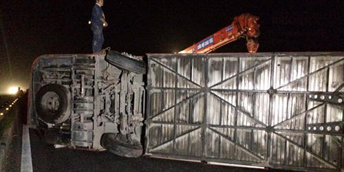 Xe khách húc xe tải trên cao tốc Pháp Vân-Cầu Giẽ: 19 người thương vong