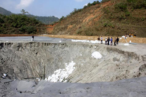 Chứng kiến cảnh vỡ đập bãi chứa thải chì kẽm ở Cao Bằng