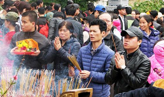 Chùa Hương chưa khai hội, du khách đã chen chân