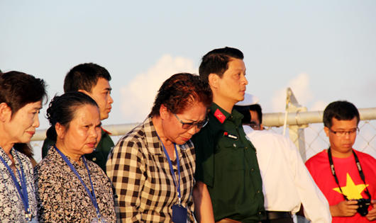 Chuyến đi 'để đời' của kiều bào nặng tình với Trường Sa