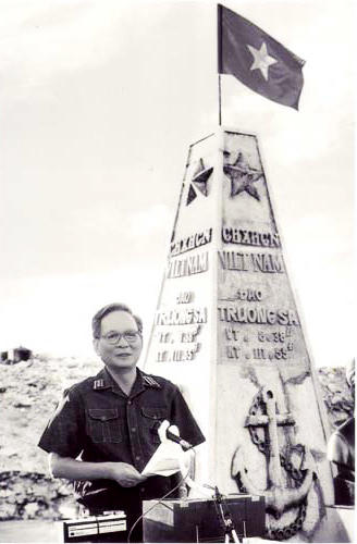 Chuyến đi 'để đời' của kiều bào nặng tình với Trường Sa