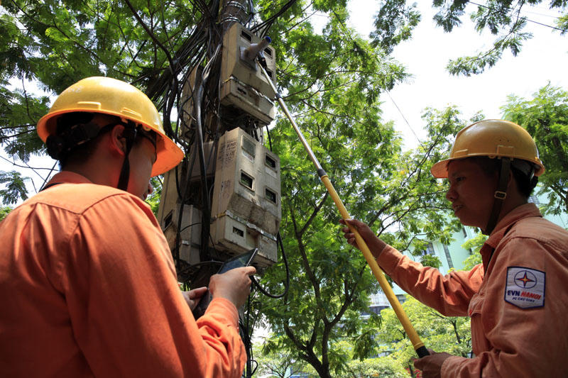 32/32 dịch vụ của EVNHANOI đã … “lên mạng”