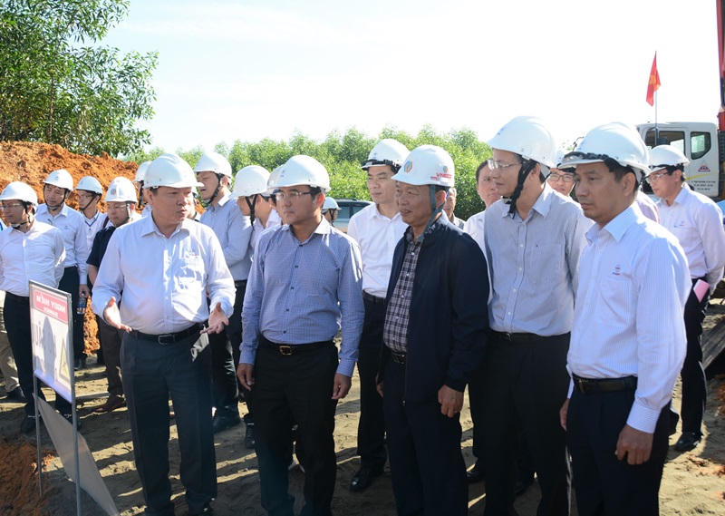 Đường dây 500kV mạch 3: Phải “trảm” những nhà thầu làm dự án “lai rai”