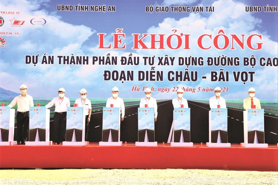 Nhà đầu tư nào có nguy cơ bị hủy hợp đồng cao tốc Bắc-Nam?