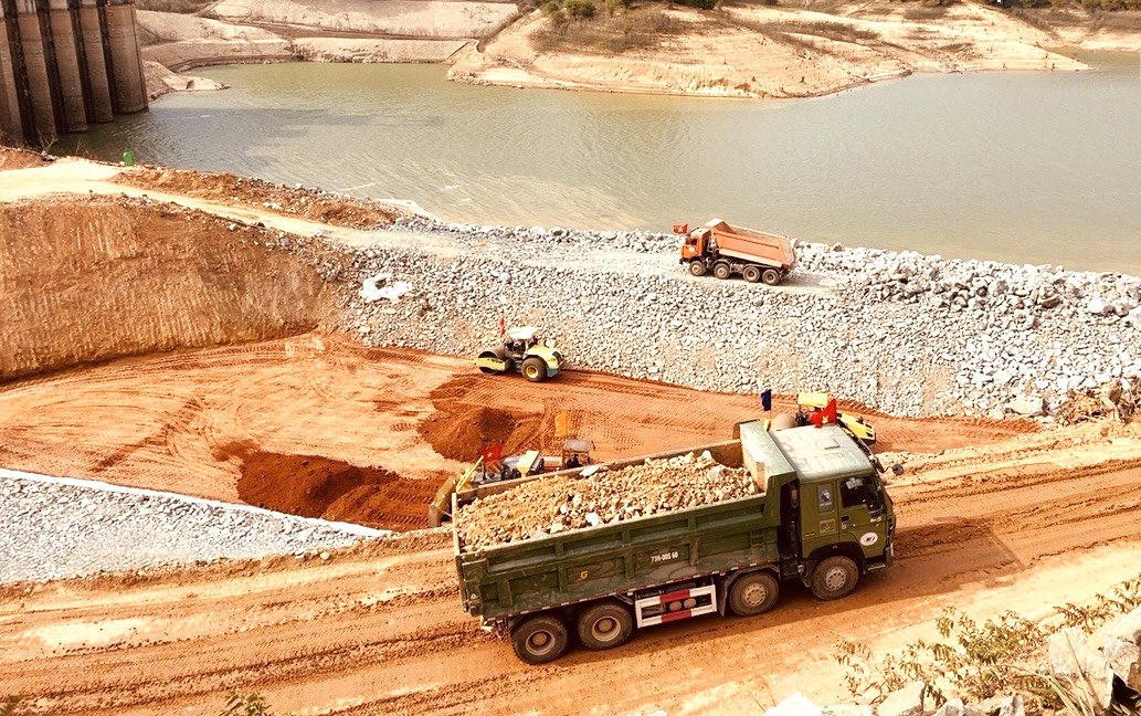 EVN treo thưởng hàng trăm triệu trên công trường Thủy điện Ialy