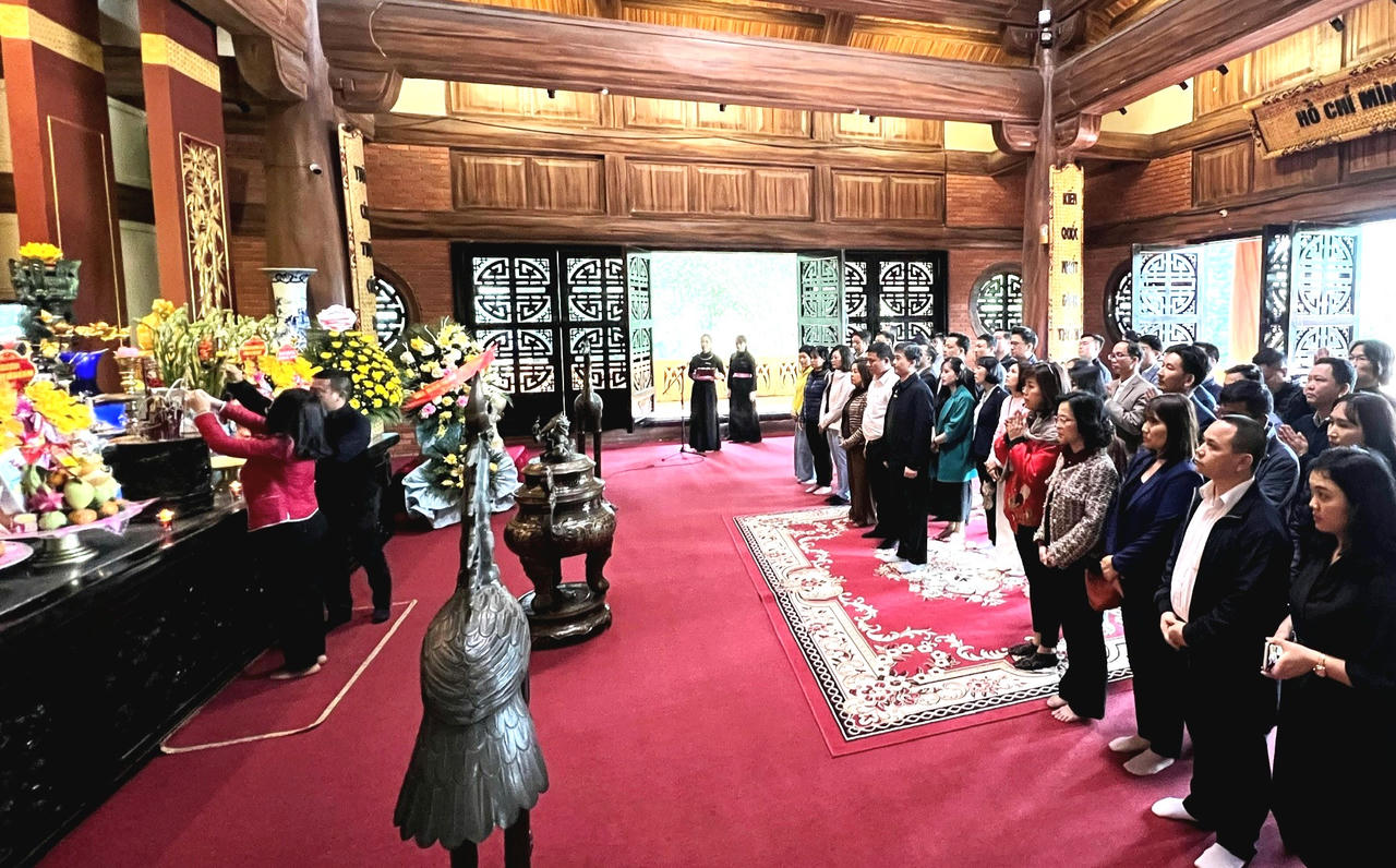 Học viện Chính trị Quốc gia Hồ Chí Minh tổ chức cho học viên về nguồn tại ATK Định Hóa, Thái Nguyên 