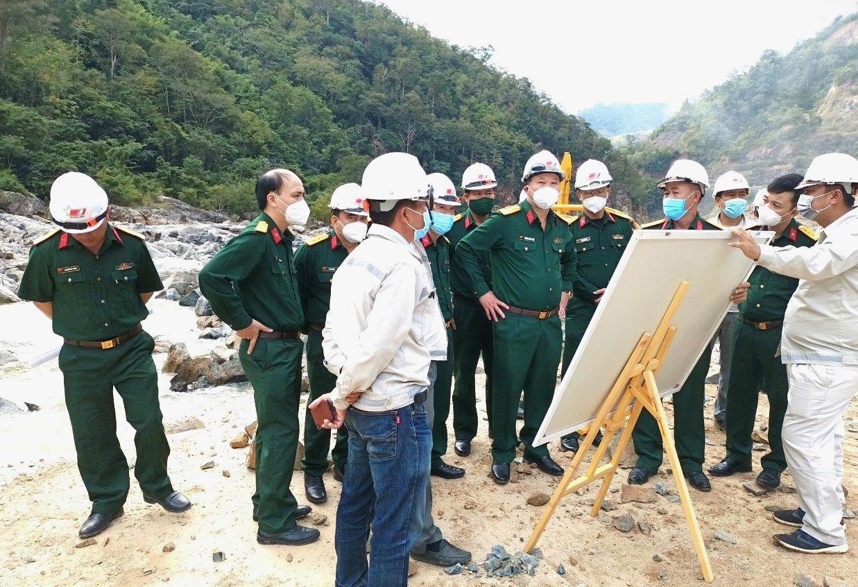 Tư lệnh Binh đoàn 12 kể chuyện trị thủy trên dòng Đà Giang