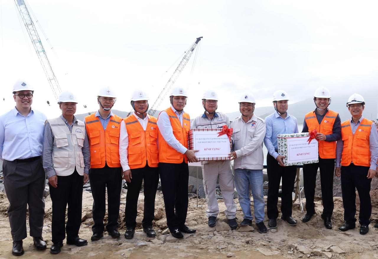 'Chỉ bàn làm, không bàn lùi' trên công trường nhiệt điện tỷ USD 