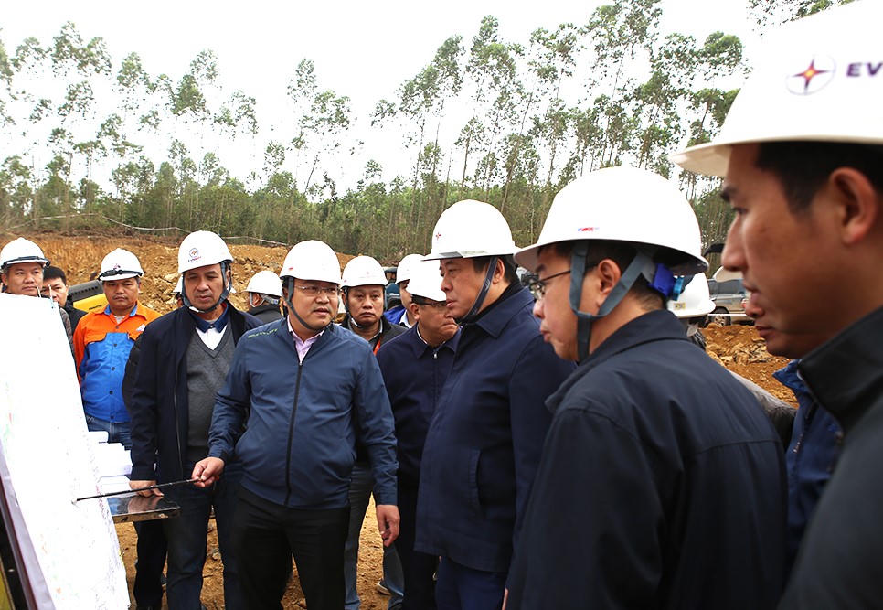 Dự án 500kV Quảng Trạch-Phố Nối: Thêm nhà thầu bị lọt vào 'tầm ngắm'