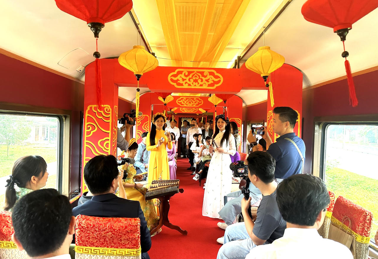 Chủ tịch VNR: 'Tôi quan tâm cảm xúc của khách đi tàu'