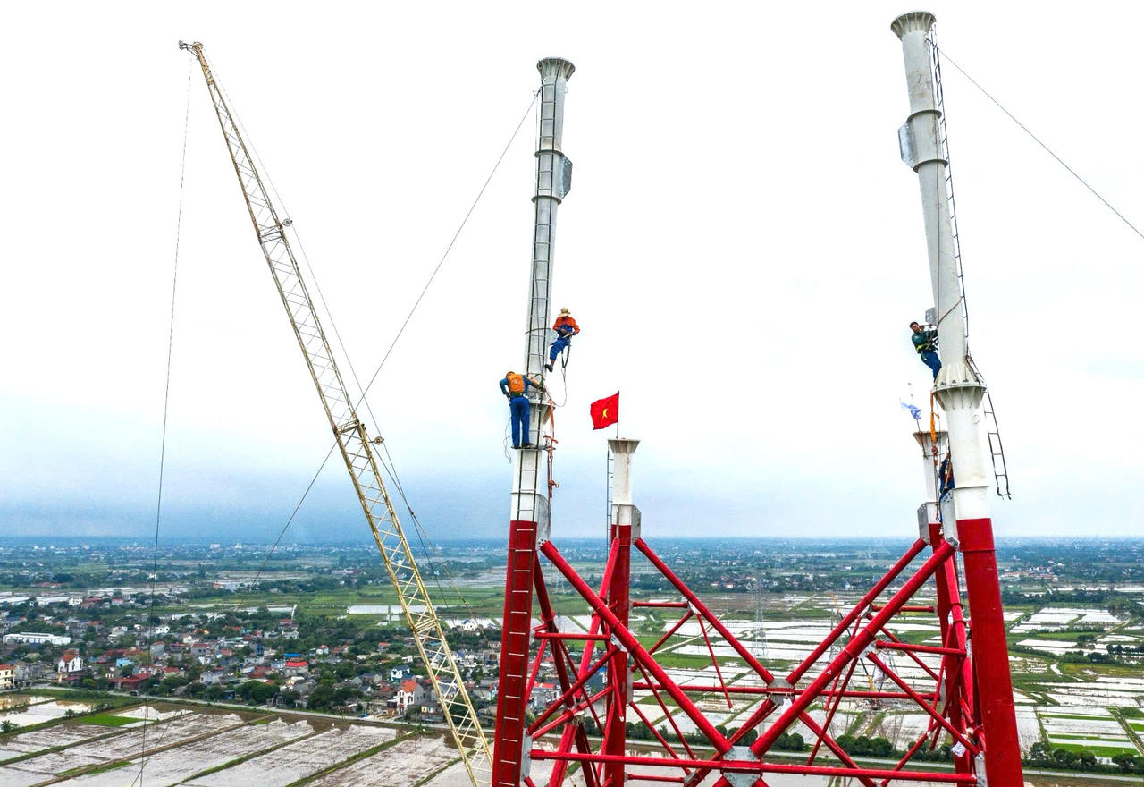 'Tướng trận' Sông Đà kể chuyện băng rừng, vượt sông vì dòng điện đất nước 
