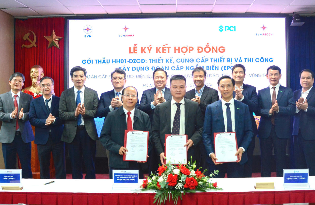 PC1 tất bật với những công trình điện trên bờ, trên biển