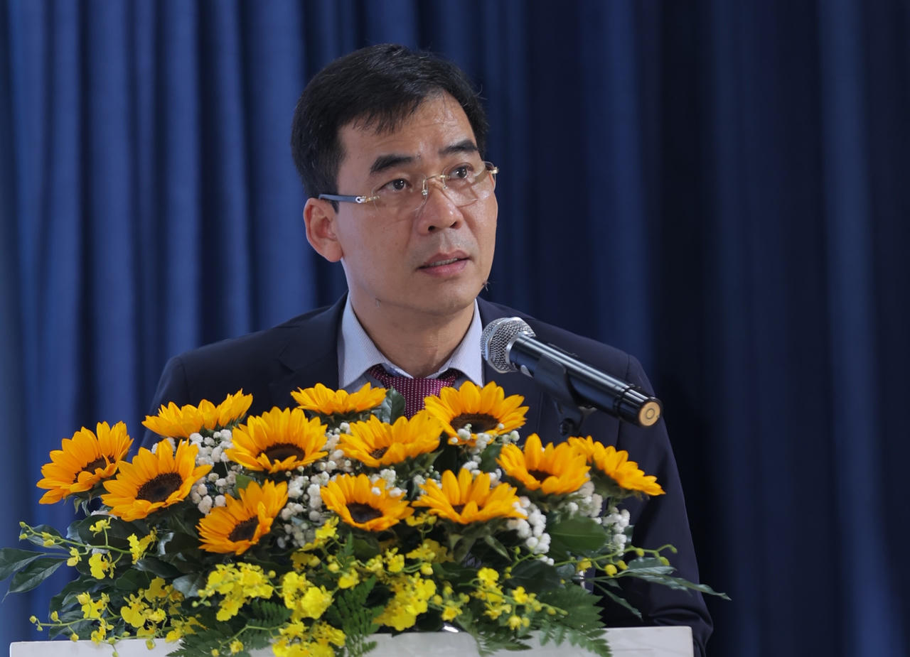 Quán quân cuộc thi VMoot 2023 gọi tên Đại học Luật Hà Nội