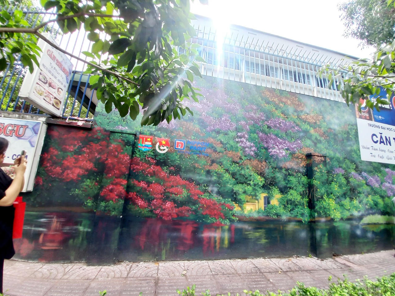 Công an TP HCM khánh thành công trình bích họa 'Việt Nam tươi đẹp'