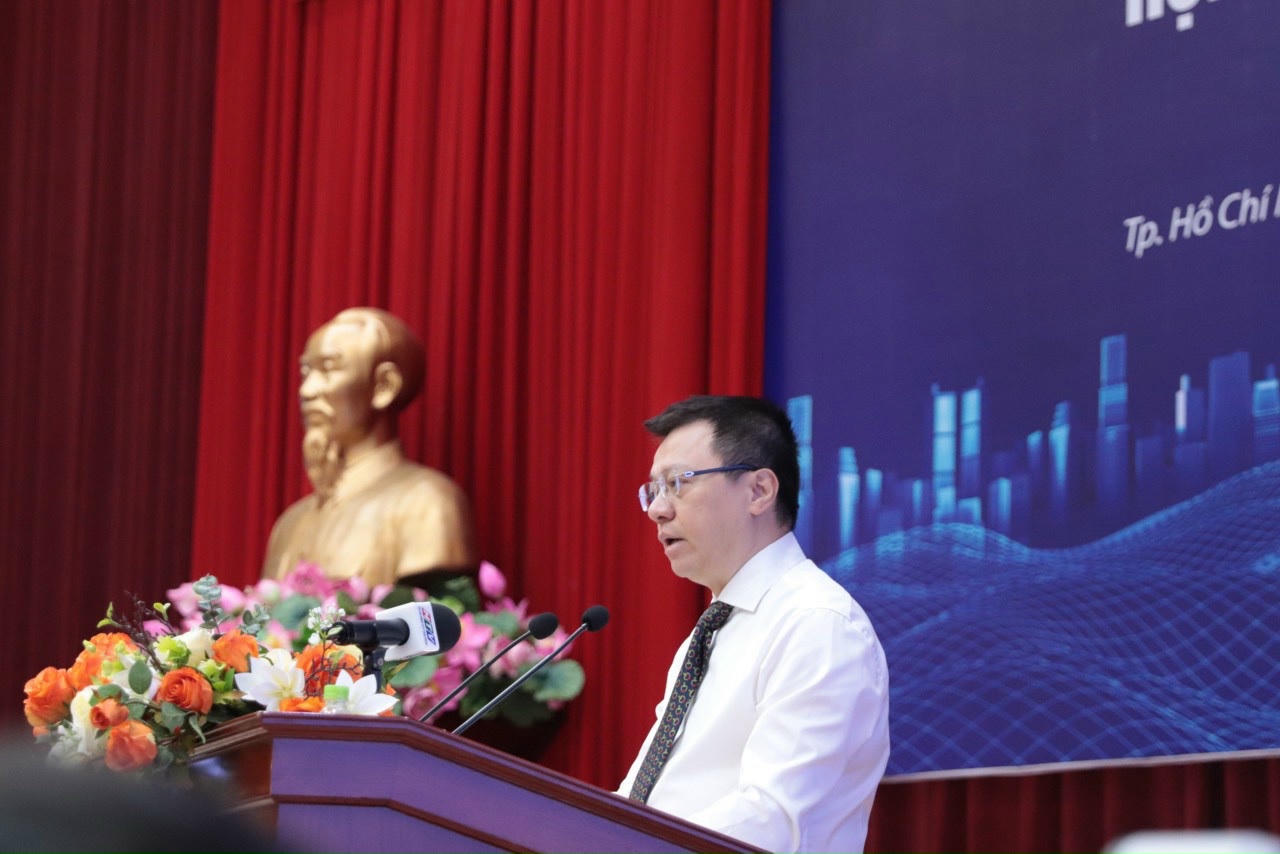 'Mỗi bài báo phải đúng đường lối, pháp luật, đúng nguyện vọng người dân'