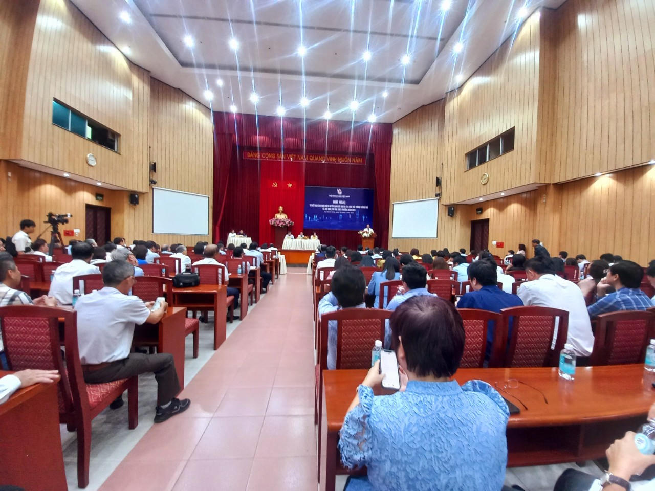 Chi hội Báo Pháp luật Việt Nam nhận 2 bằng khen của Chủ tịch Hội nhà báo Việt Nam