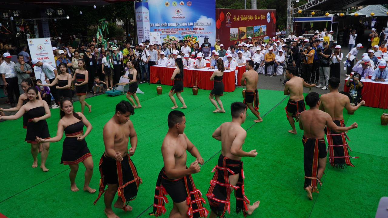 Tăng cường kết nối các doanh nghiệp, nhà đầu tư với tỉnh Quảng Nam 
