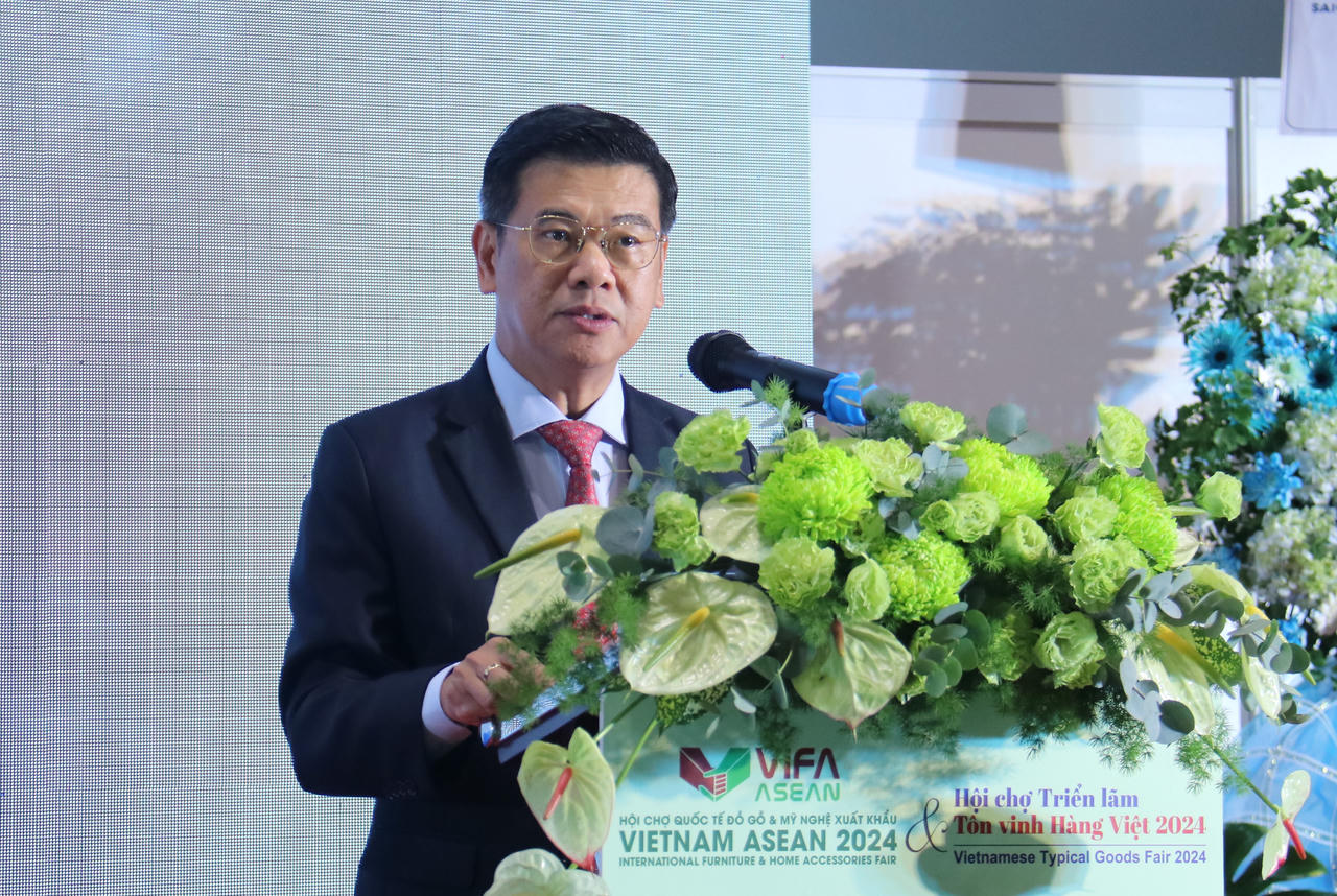 Khai mạc Hội chợ Quốc tế Đồ gỗ và Mỹ nghệ xuất khẩu Việt Nam ASEAN lần thứ 2